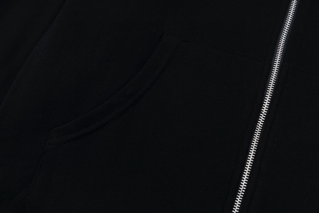 CELINE レタリング コットン 長袖Tシャツ YW008